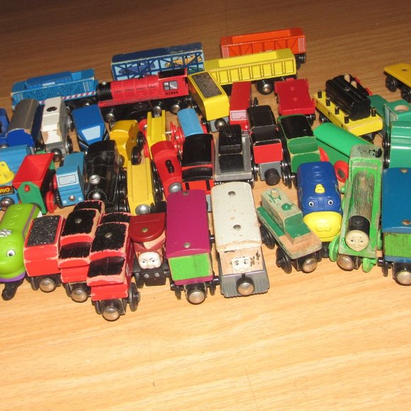 Thomas Brio Compatible Wooden Railway Train Engine Cargo Caboose Cars Lot 55 - Picture 1 of 5